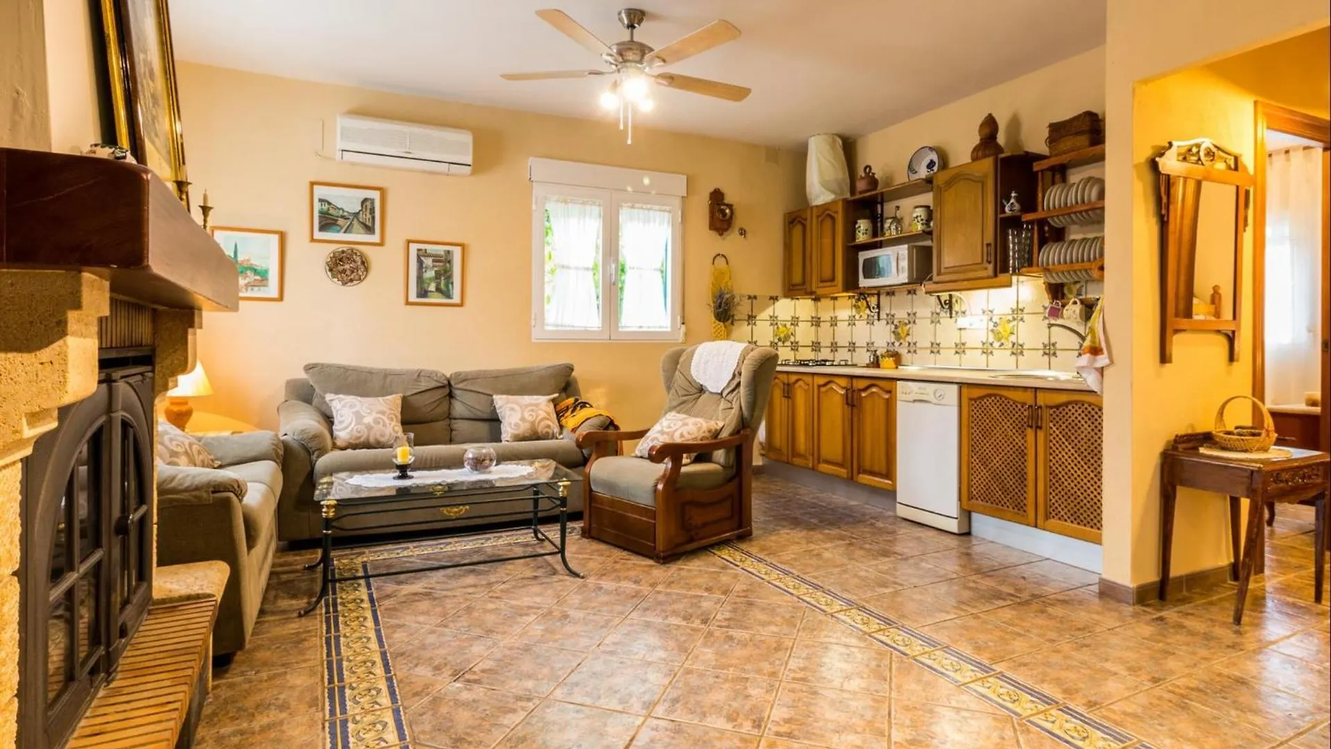 Farm stay Cortijo Valmaruc Villa Durcal