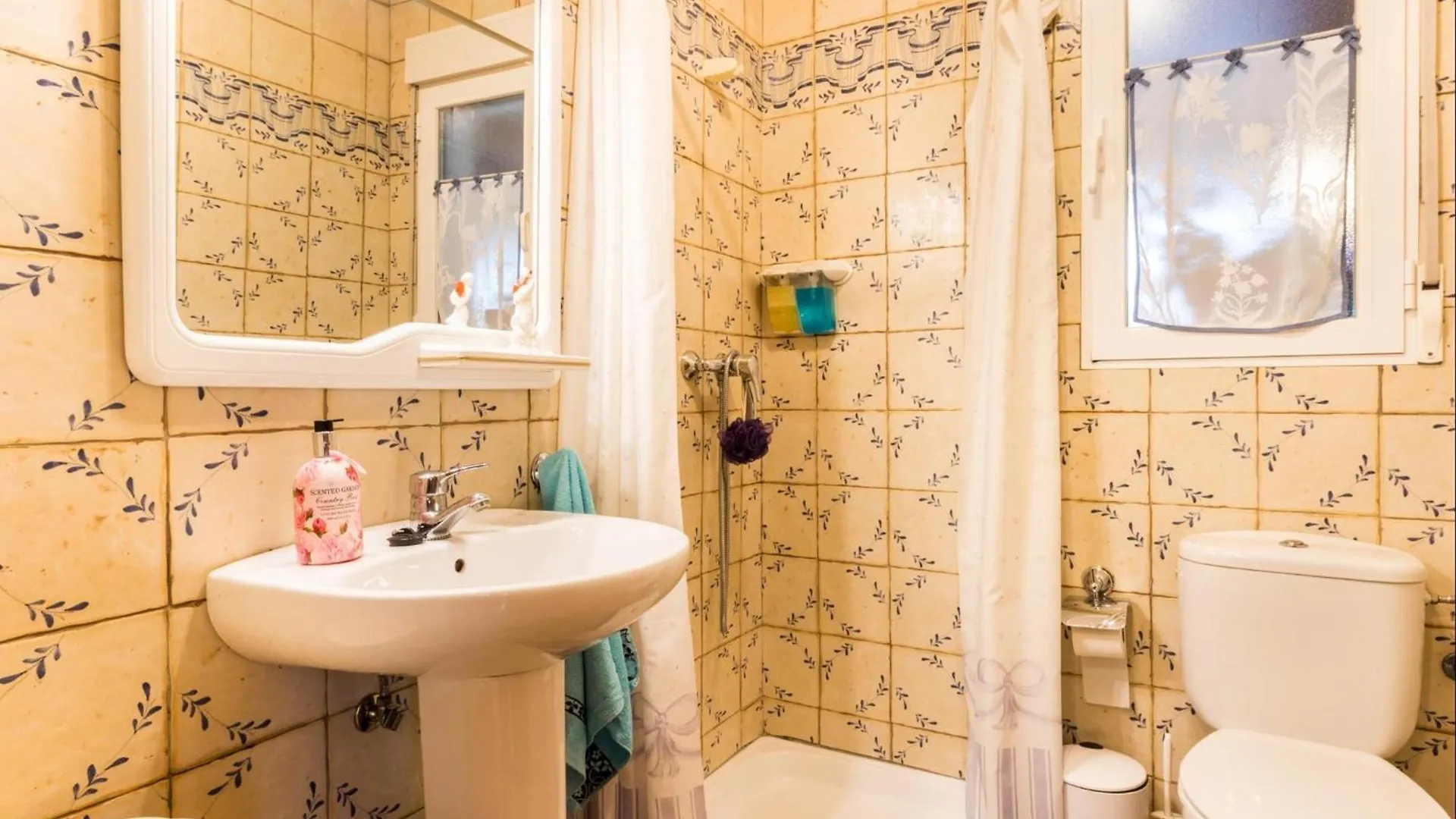 Farm stay Cortijo Valmaruc Villa Durcal