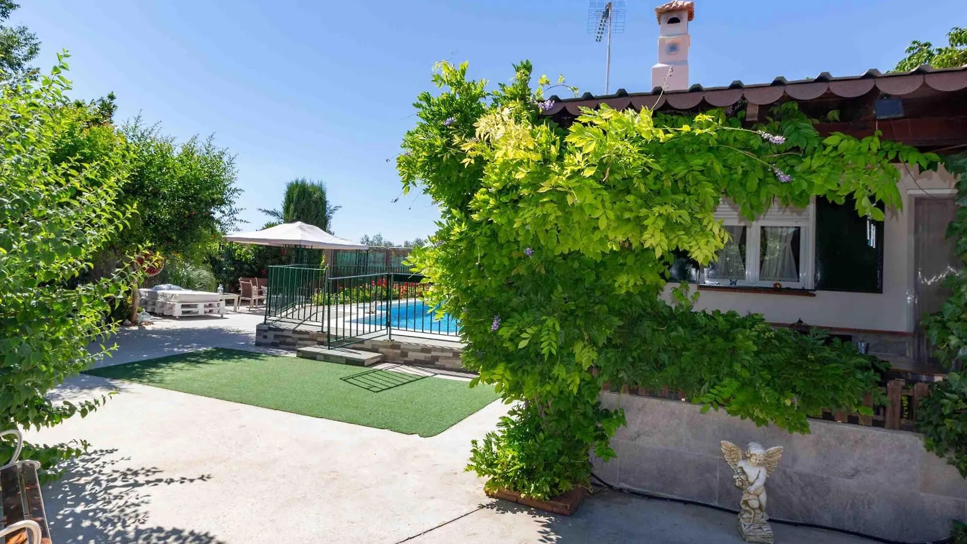 Farm stay Cortijo Valmaruc Villa Durcal